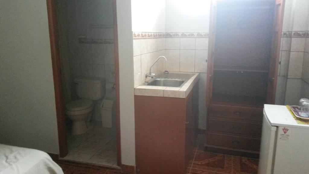 Casa Del Huesped - Guest House بوكالبا الغرفة الصورة